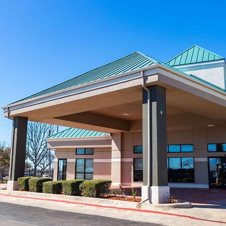 Days Inn By Wyndham N.W. Medical Center San Antonio Exterior photo