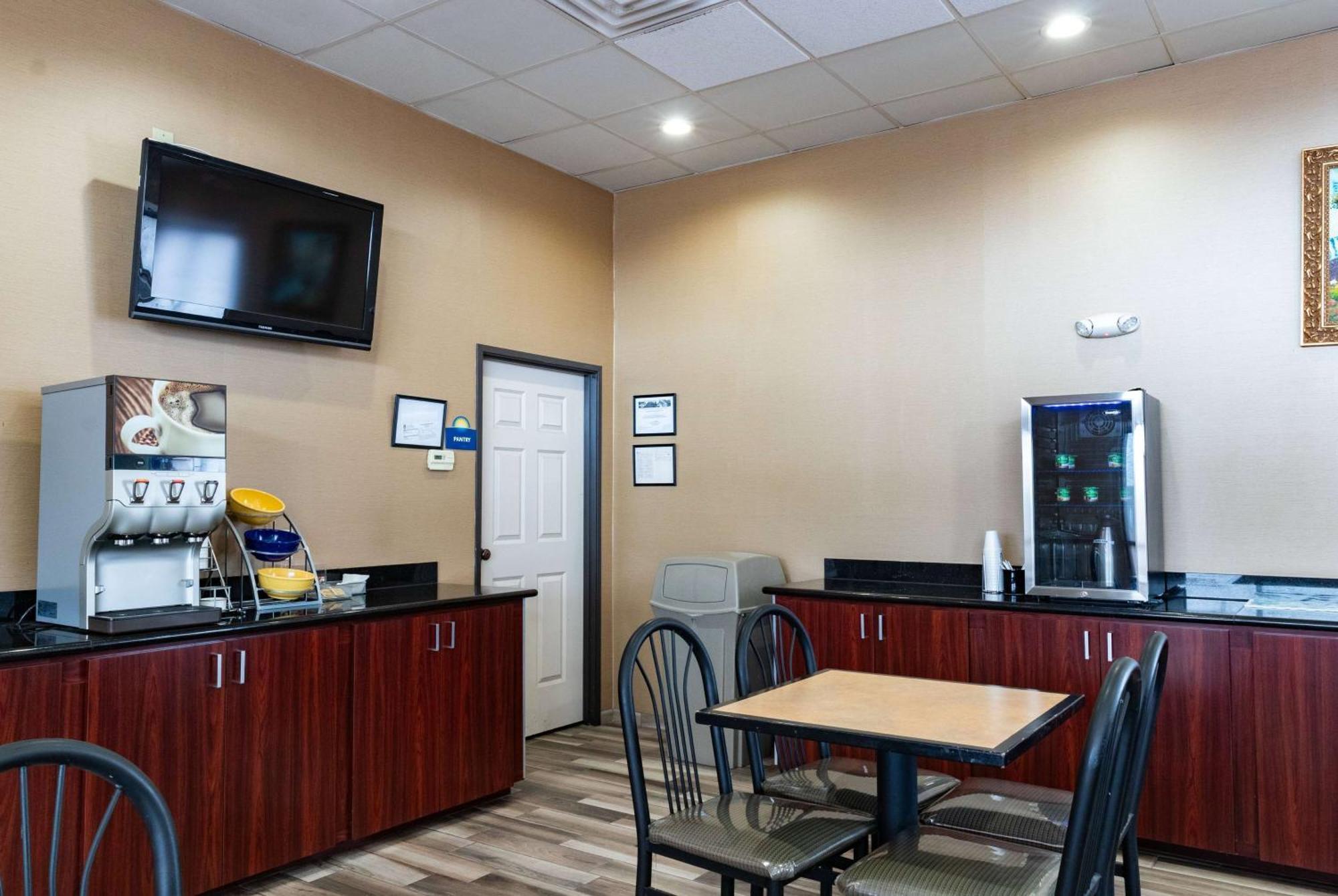Days Inn By Wyndham N.W. Medical Center San Antonio Exterior photo